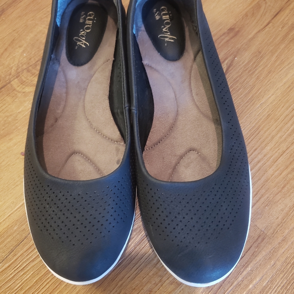 Eurosoft Marisa Perforated Black Flats